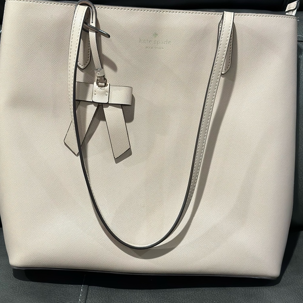 Like New Kate Spade Purse.